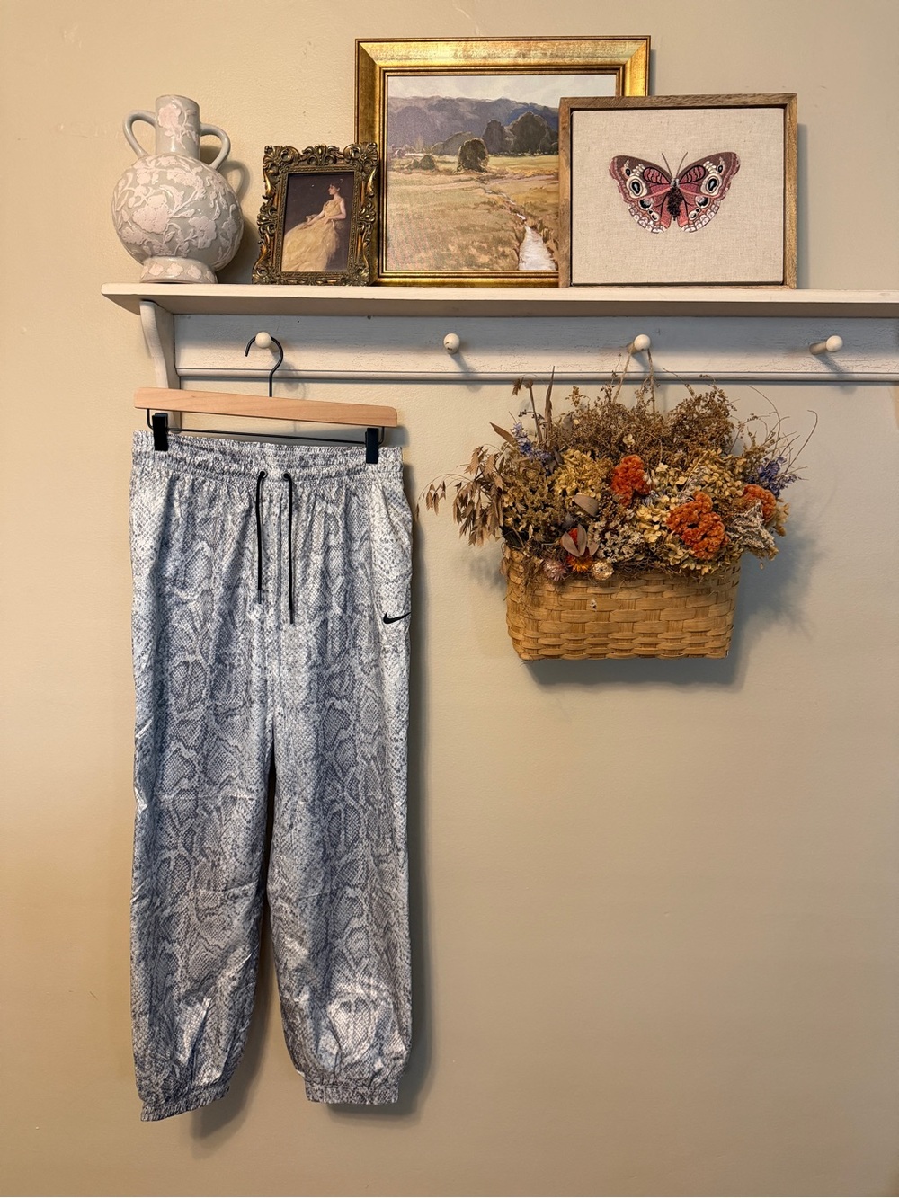 Nike Snake-Print Joggers in Light Gray and White